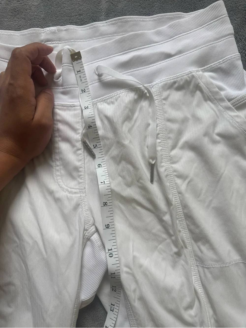 Lululemon White Performance Jogger Pants size 12